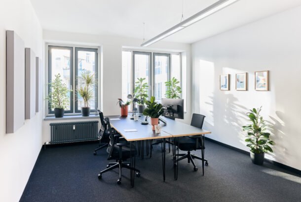 Scaling Spaces Isartor